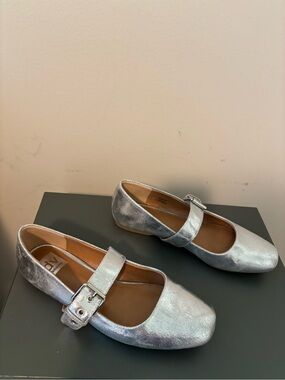 Dolce Vita Marcelo Mellie Silver Ballet Flat Mary Jane, Silver,  US Size 8